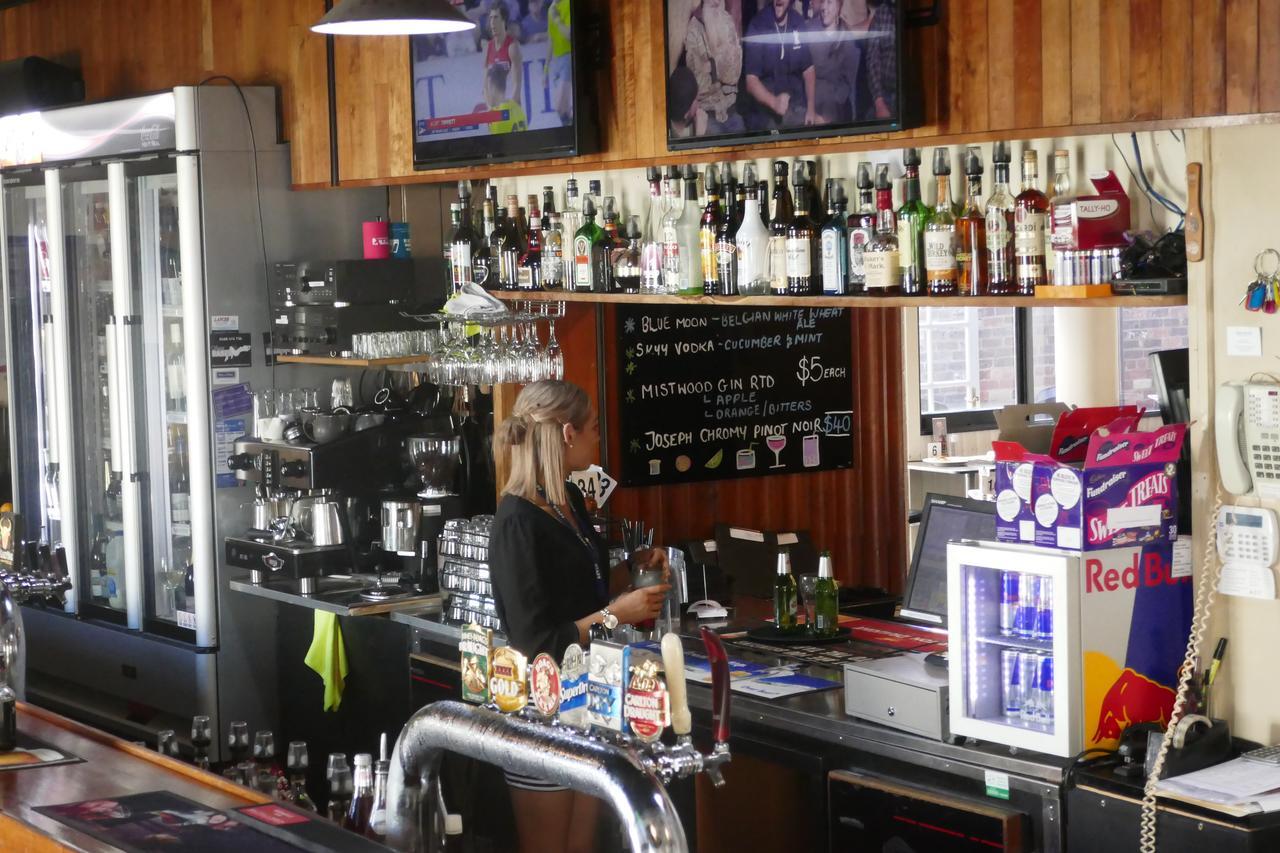 Okeefes Hotel Backpackers Launceston Buitenkant foto